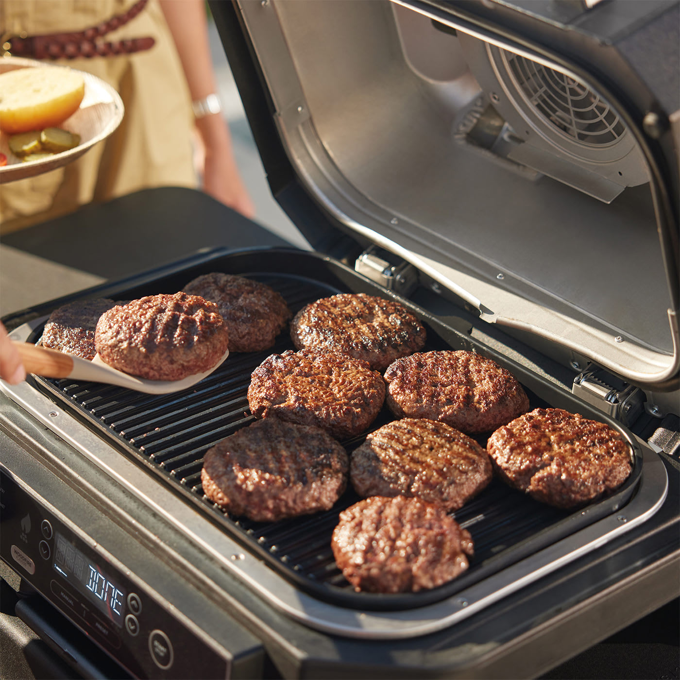 Fire up the flavour with Woodfire Technology