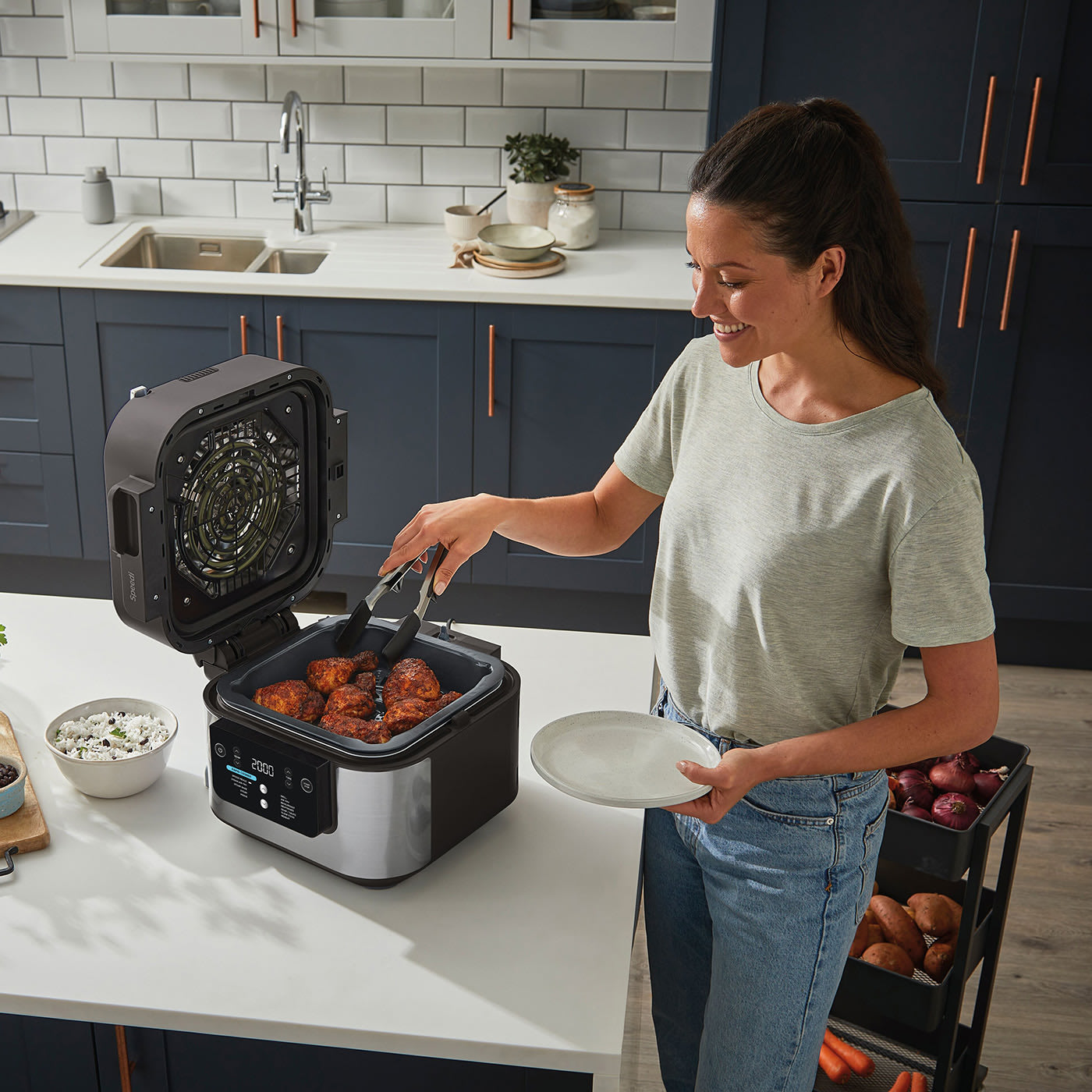 Enjoy fast meals with the Rapid Cooking System